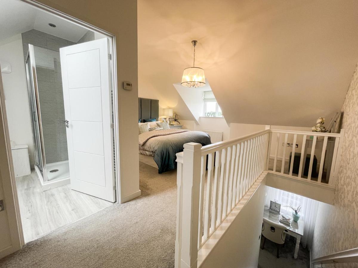 Newly Developed 3 Bedroom Home غلاسغو المظهر الخارجي الصورة